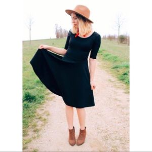 LuLaRoe BLACK Jacquard Nicole - Small